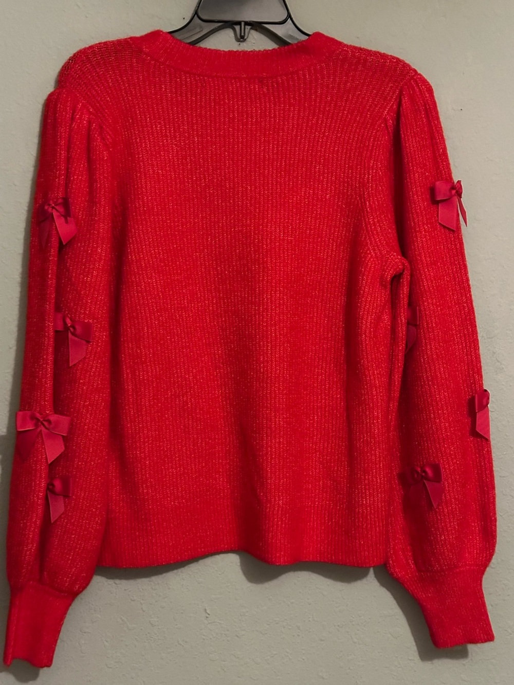 Lilly Pulitzer Zarie Sweater Heartherd
Cranberry Red Party Bows - Picture 6 of 12